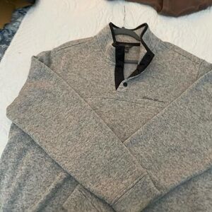 Eddie Bauer Men's Heather Gray Crewneck Sweater